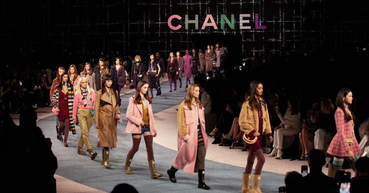 Módna prehliadka Chanel inšpirovaná škótskym vidiekom