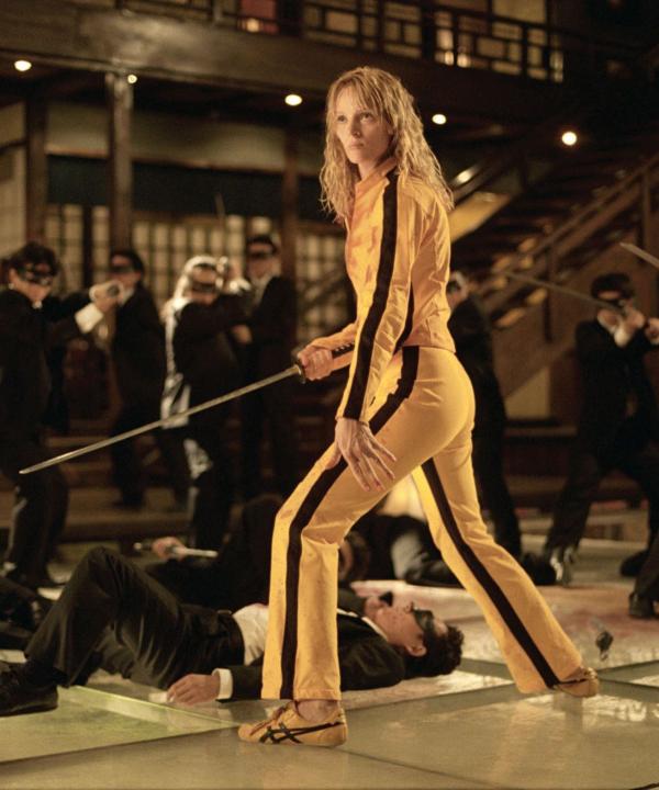 Tenisky, ktoré preslávila Uma Thurman vo filme Kill Bill patria ku kľúčovým elementom