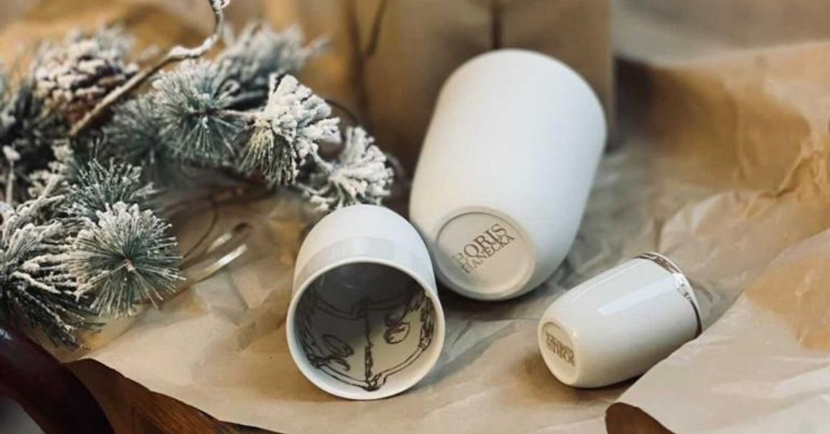 Návrhár Boris Hanečka vytvoril porcelánové sety šálok inšpirované japonskou estetikou