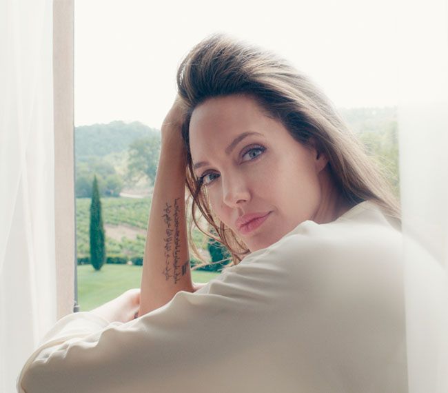Angelina Jolie je novou múzou značky Guerlain