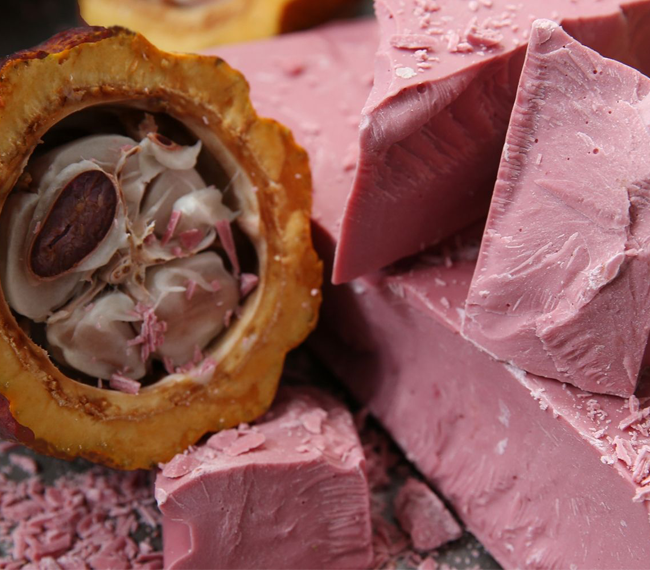 Čoskoro budeme môcť ochutnať millennial pink čokoládu
