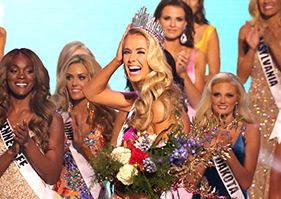 Korunku pre čerstvú Miss USA navrhli a vyrobili v Čechách