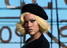 Blonďavá Rihanna v britskom Vogue